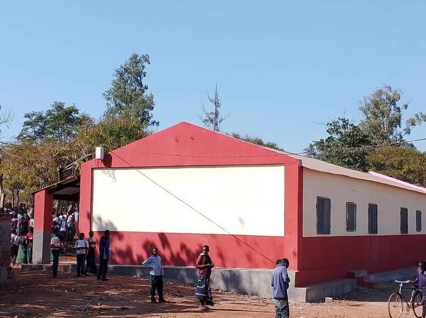 Missão de Fonte Boa: Salas de Aula Reabilitadas na Escola Secundária
